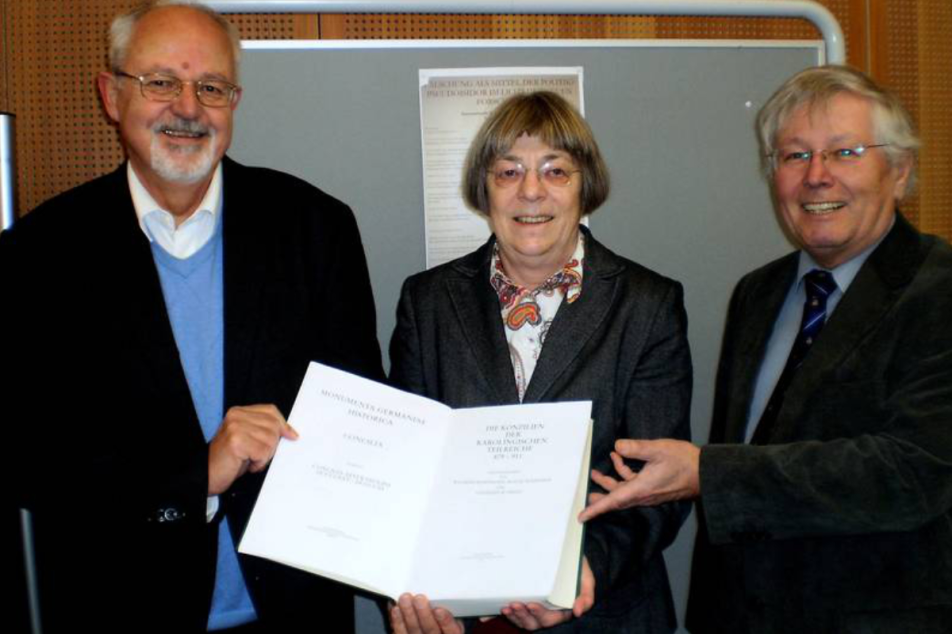 (v.l.n.r.) Prof. Dr. Wilfried Hartmann, Dr. Isolde Schröder, Prof. Dr. Gerhard Schmitz.